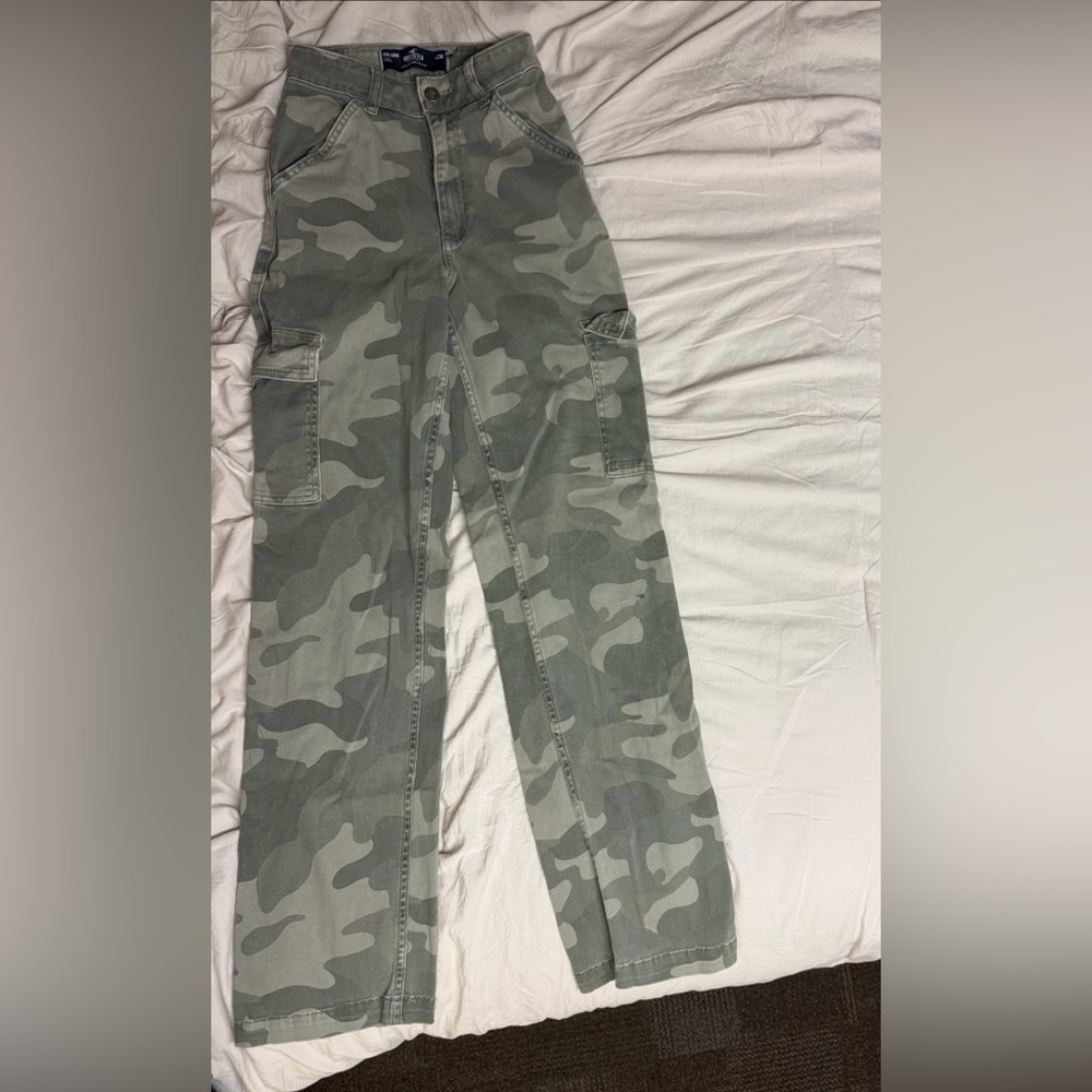 hollister camo jeans